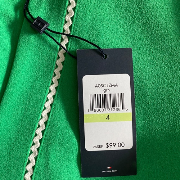 Green Dress - Picture 4 of 7